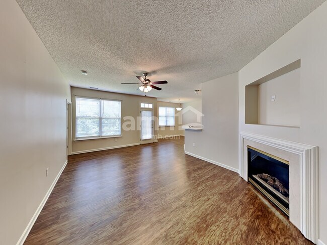 Building Photo - 6829 Ayrshire Glen Place