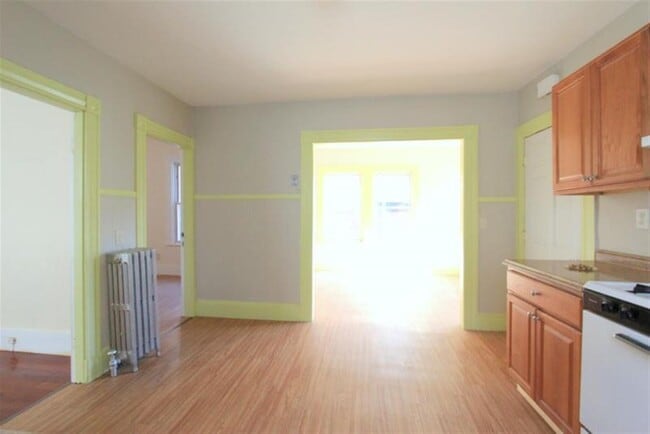 Foto del edificio - 569 Main St