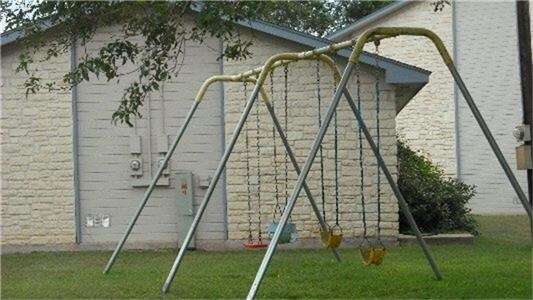 Building Photo - 200 Riverview Dr