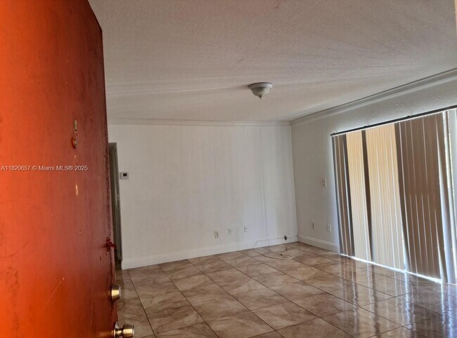 Foto del edificio - 8009 W 6th Ave