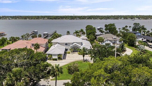Foto del edificio - 626 Riverside Dr