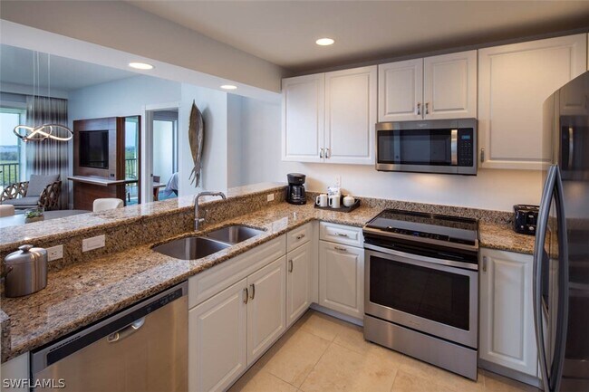 Foto del edificio - 5951 Silver King Blvd