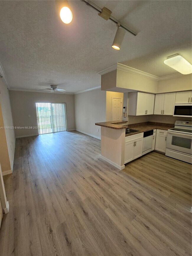 Foto del edificio - 11630 SW 2nd St