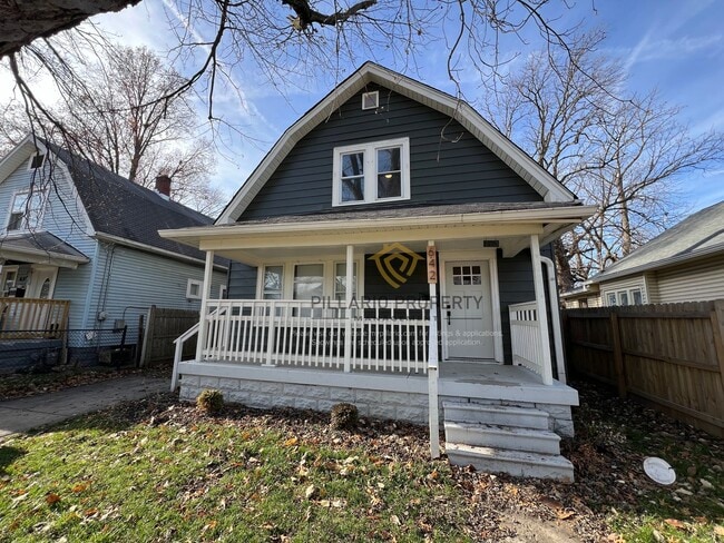 Photo - Renovated 3 Bedroom Home in Tuxedo Park, Available NOW!