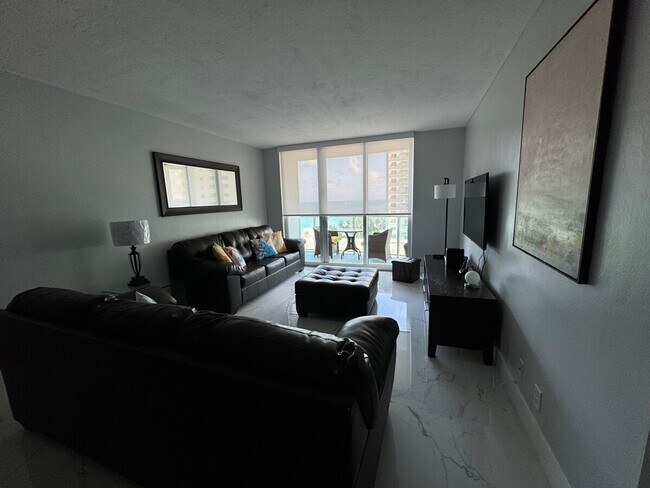 Foto del edificio - 3801 S Ocean Dr