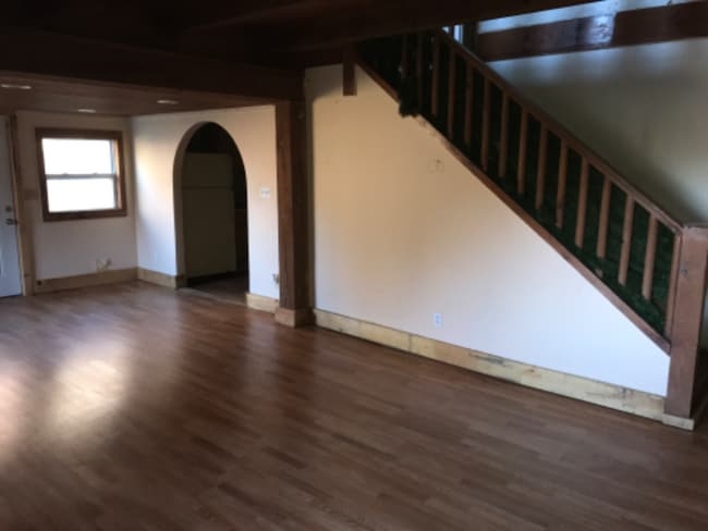 Building Photo - 10032 Hwy 421 S