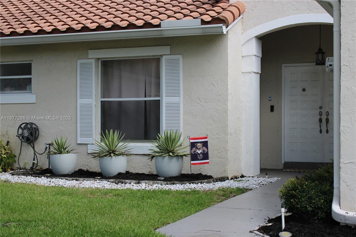 Primary Photo - 9588 NW 9th Ct