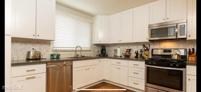 Building Photo - 3 br, 2 bath House - 6567 Carthage Street