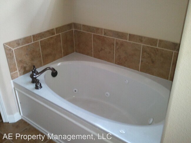 Foto del edificio - 4 br, 2.5 bath House - 71 Darlington Drive