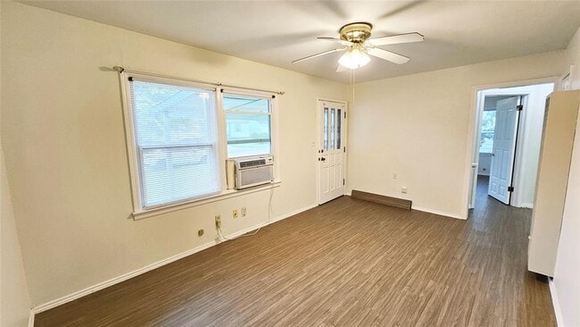 Foto del edificio - 3425 Brookside Dr