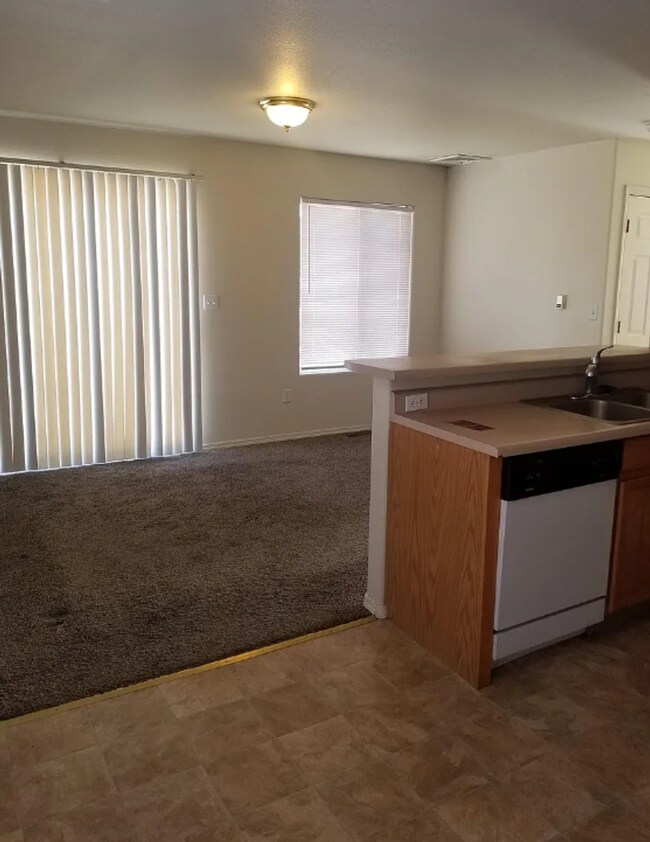 Foto del edificio - 2111 Northmoor Terrace