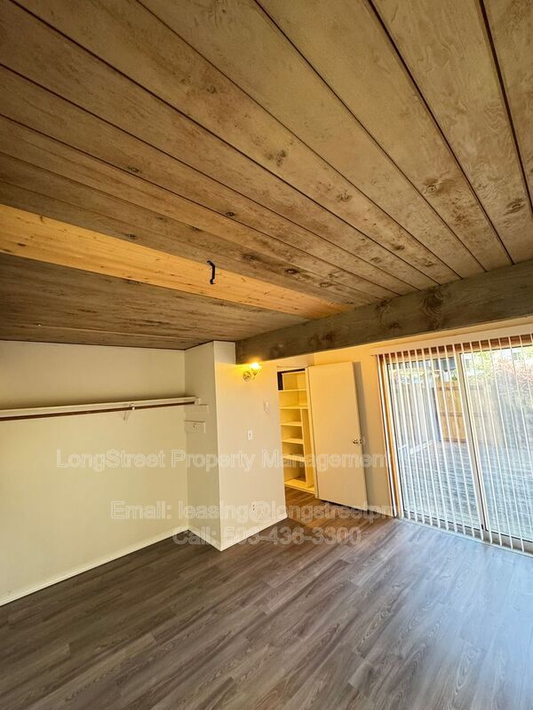 Foto del edificio - 831 NW 26th St