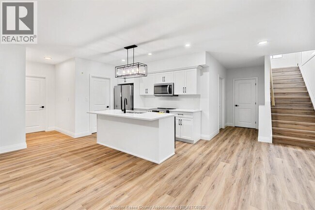 Photo du bâtiment - 154 McLellan Ave