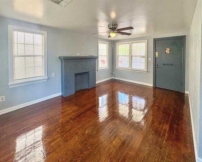Foto del edificio - 3413 NW 15th St