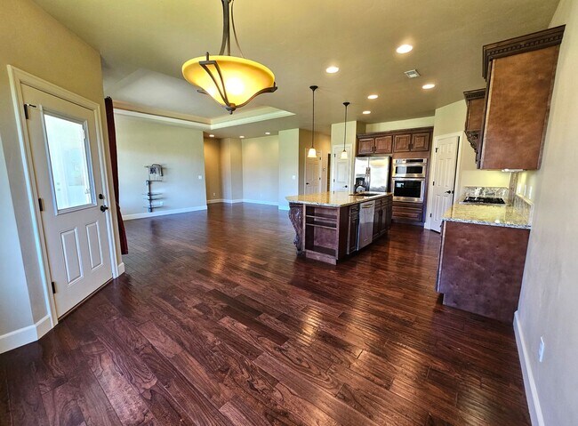 Building Photo - 2817 Tuscanna Dr