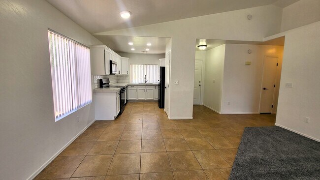Building Photo - Beautifully Upgraded 3 Bedroom, 2 Bath Hom...