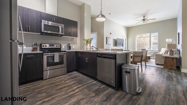 Building Photo - 1000 S Broadway