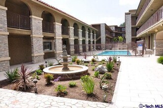 Building Photo - 3220 Altura Ave