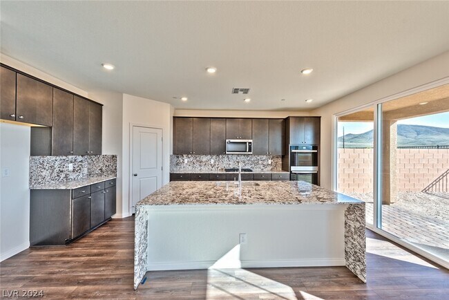 Building Photo - 2825 Gallarate Dr