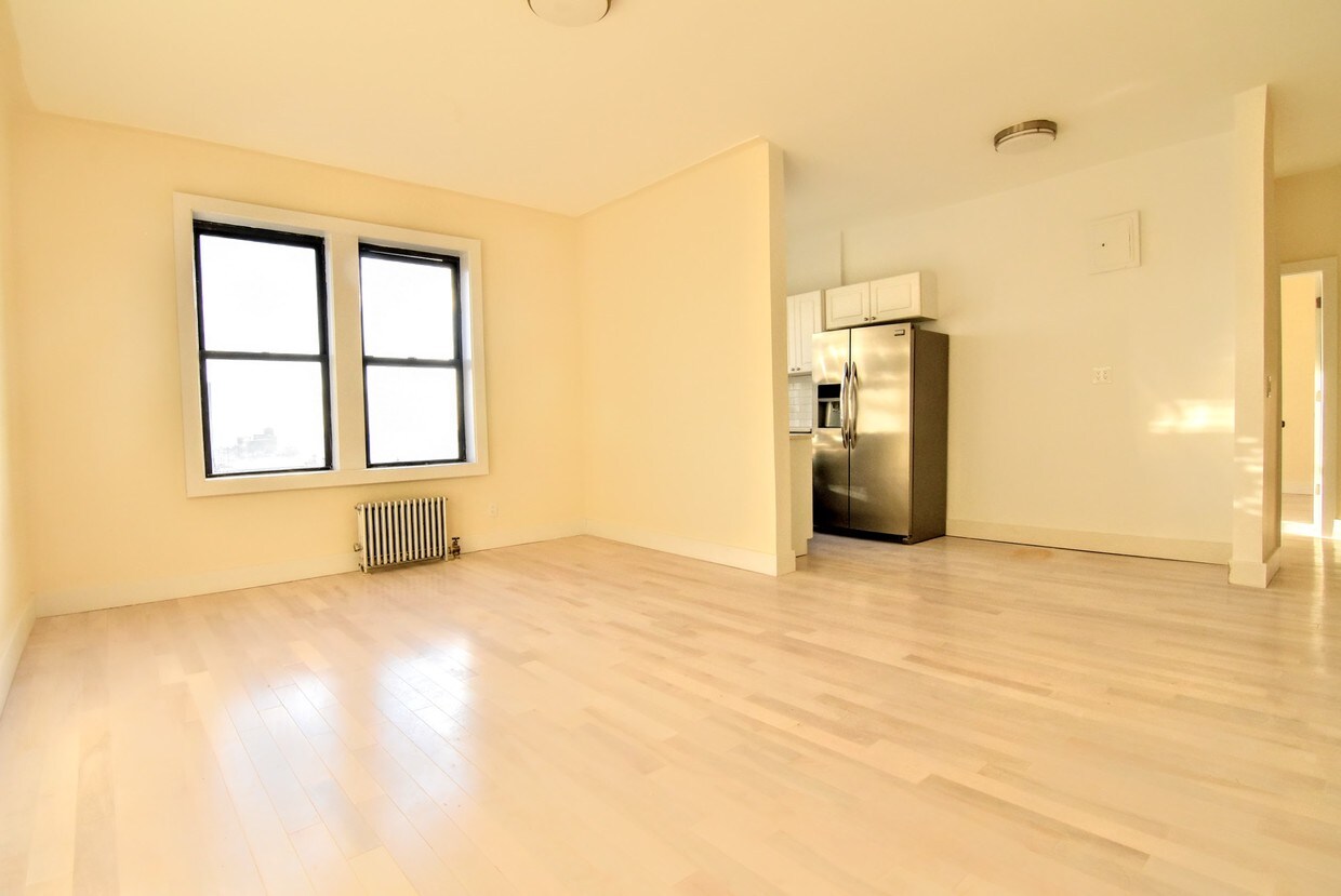 Foto principal - 92 Pinehurst Ave