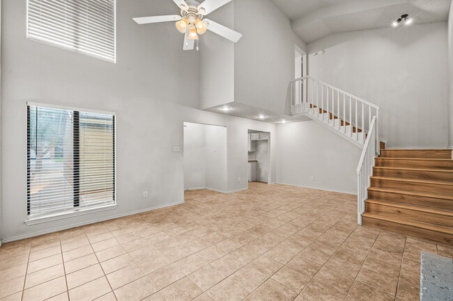 Foto del edificio - Spacious 2/2/2!