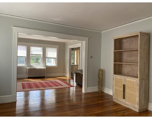 Primary Photo - 39 Walnut Ave