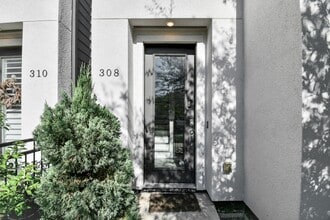 Building Photo - 308 Palmer St