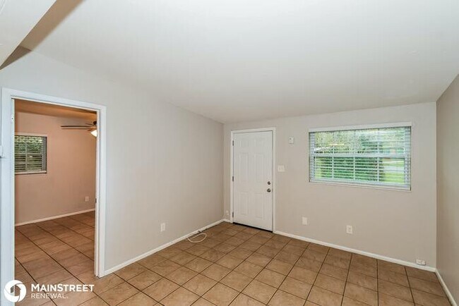 Building Photo - 7541 Leroy Dr, Jacksonville, FL 32244