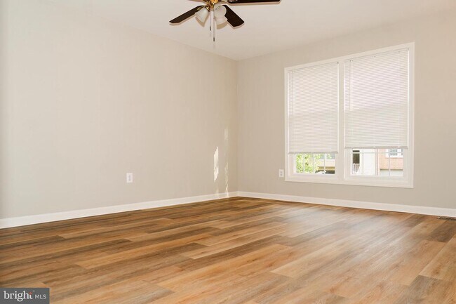 Building Photo - 46800 Ironstone Terrace