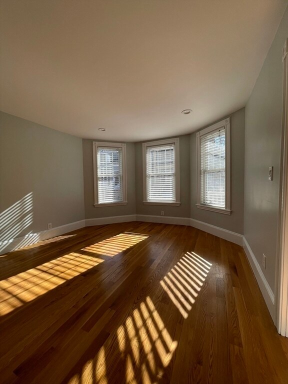 Building Photo - 351 Savin Hill Ave