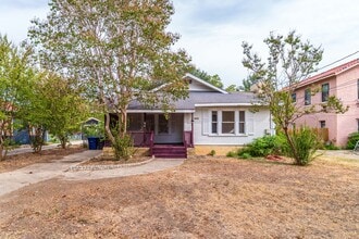Building Photo - 469 E Magnolia Ave