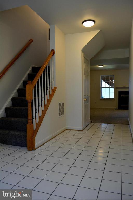 Building Photo - 2518 James Maury Dr