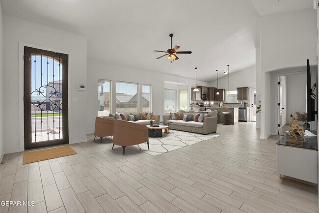 Building Photo - 901 Betton Pl