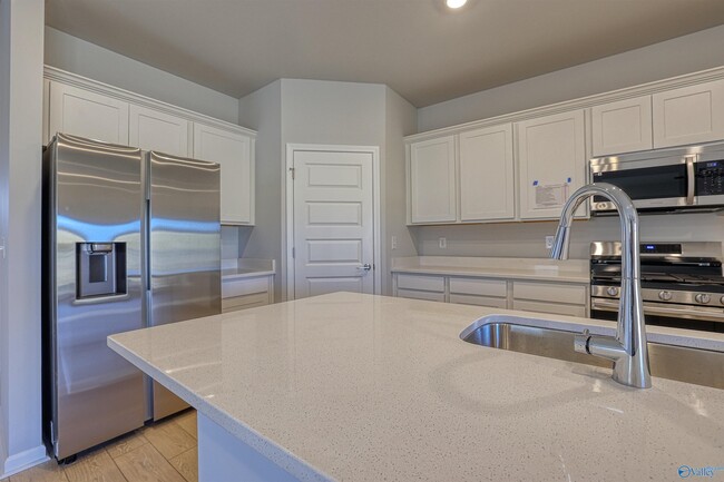 Building Photo - 12422 Whitcomb Cir