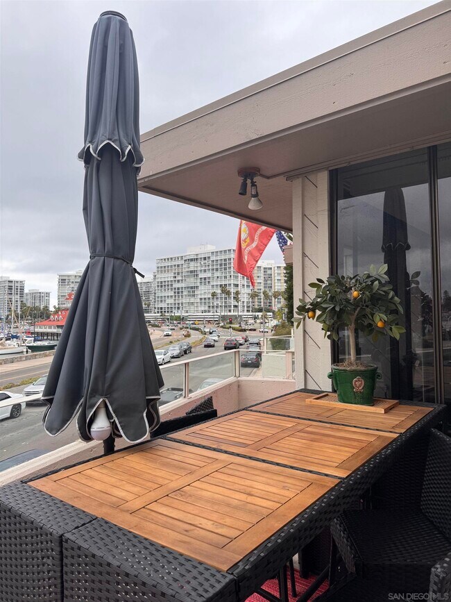 Building Photo - 1643 Glorietta Blvd