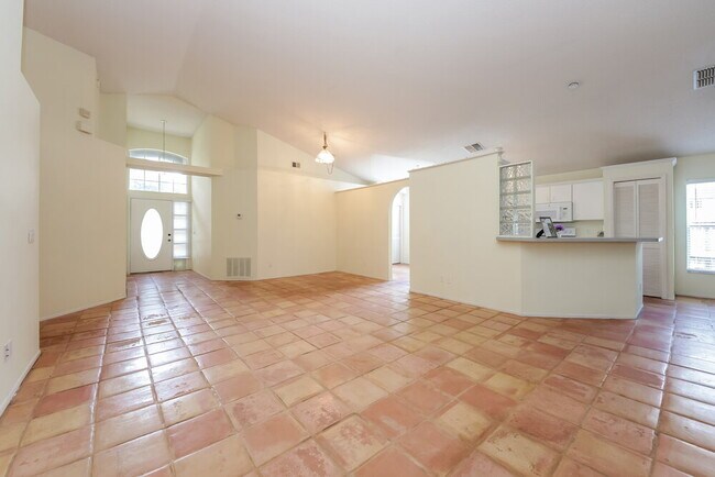 Building Photo - 539 Brightview Dr