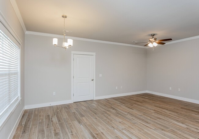 Building Photo - Cedar Crest