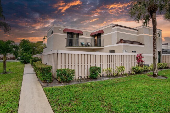 Building Photo - 3715 Village Dr