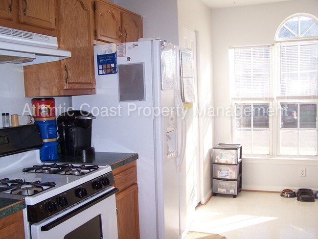 Building Photo - 118 River Walk Ct