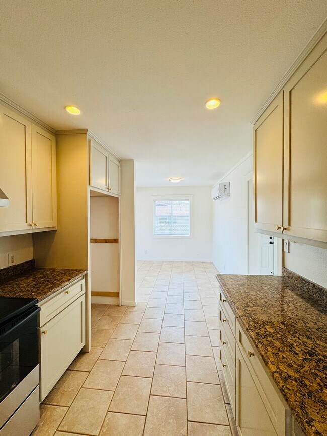 Foto del edificio - Newly Remodeled 3 bed 1 bath home!