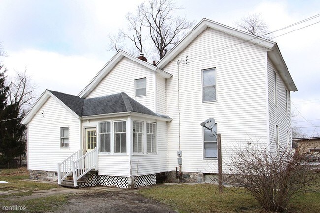 Building Photo - 4 br, 2 bath House - 514 E Saint Joseph St