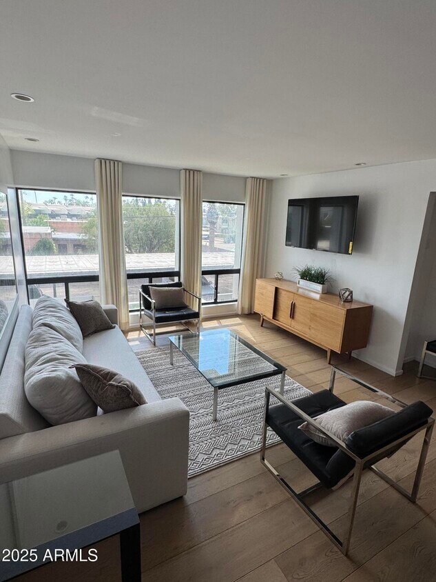 Foto principal - 7319 E Northland Dr