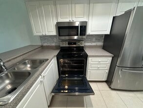 Building Photo - 905 Southridge Rd