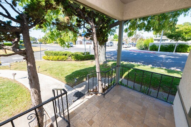 Building Photo - 3BR/2BA home with bonus room & additional ...