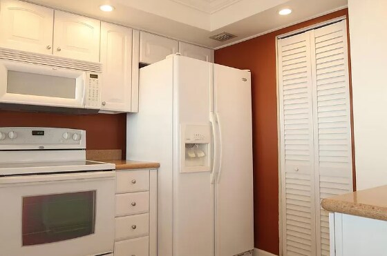 Foto del edificio - 555 NE 15th St