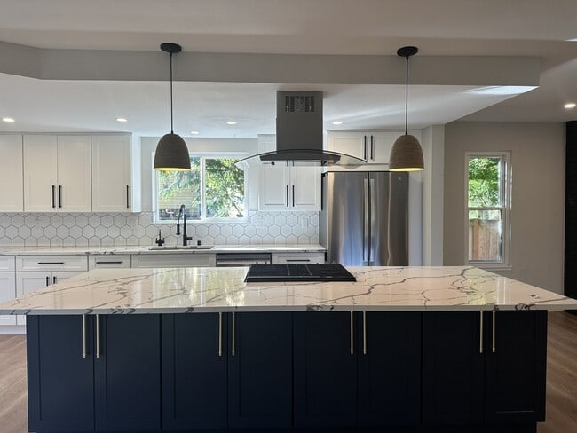 Foto del edificio - 10807 NE 143rd St