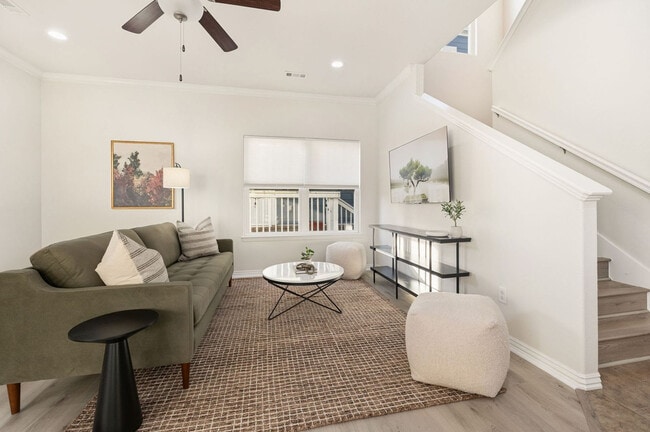 Building Photo - 3813 W Pawnee Rd