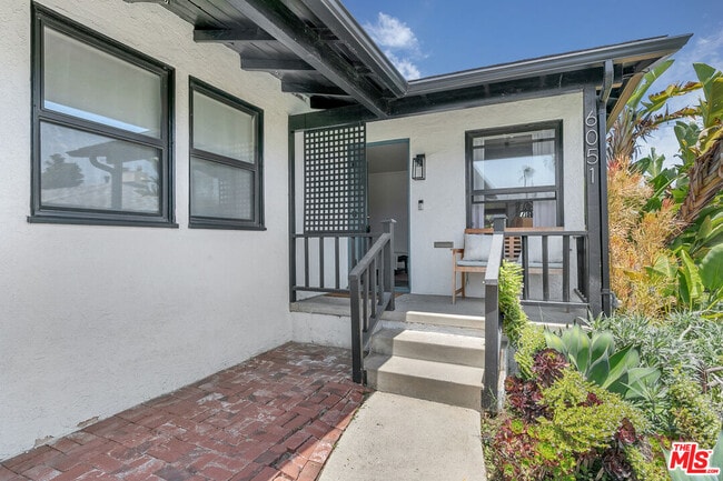 Building Photo - 6051 W 86th Pl