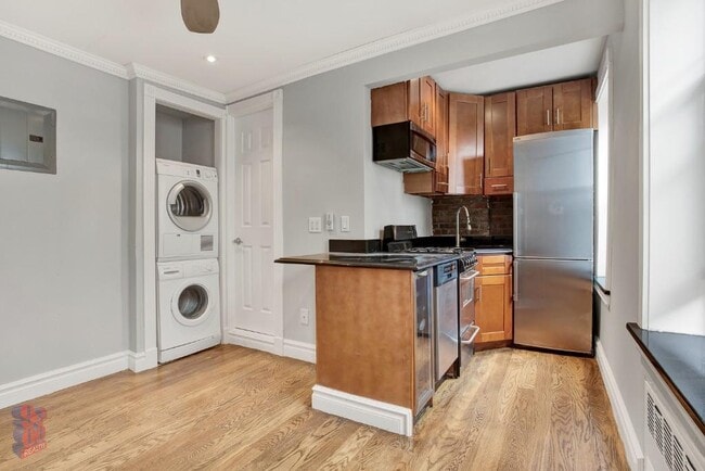 Photo - 345 W 53rd St Apartment