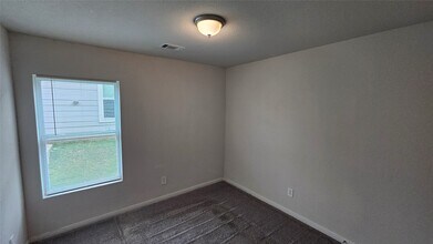 Building Photo - 14214 Green Wing Cir